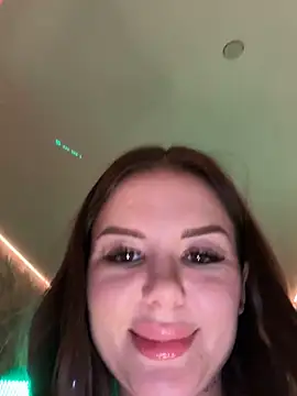 Private Show! Squirt with a camera between the legs!