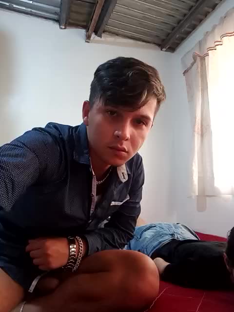 Asleep and I wake her up and I fuck her hard, and I fuck her mouth and I cum - 視頻由 kingofqueenxxx 主播提供