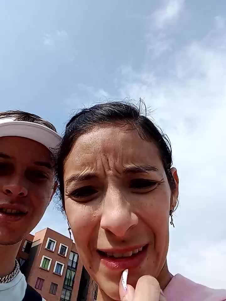 On the street doing delicious things - 視頻由 kingofqueenxxx 主播提供