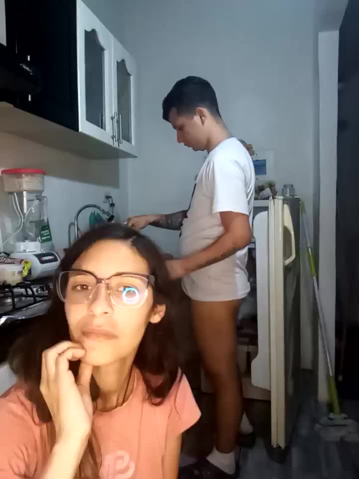 [6 Jan 22:37] Private Show - 視頻由 kingofqueenxxx 主播提供