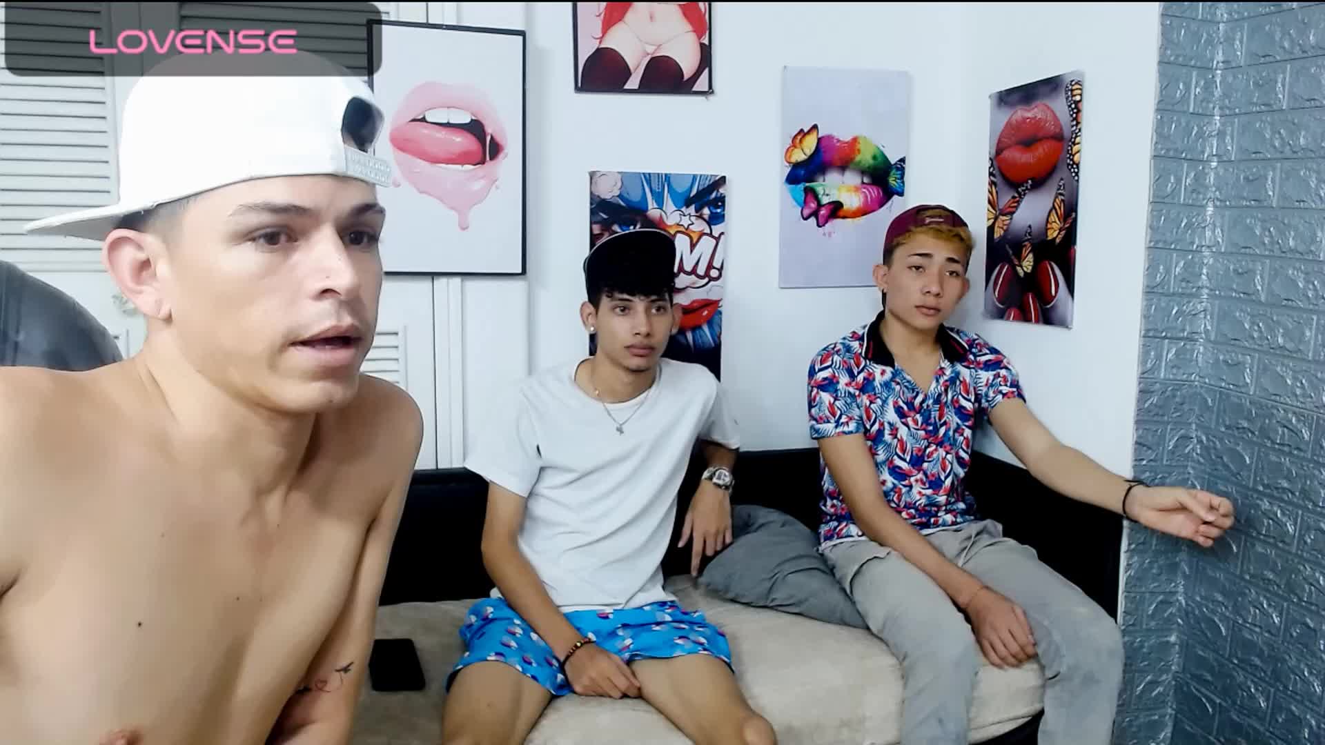 chicos caliente uffff - video by BvlgarVoyss cam model