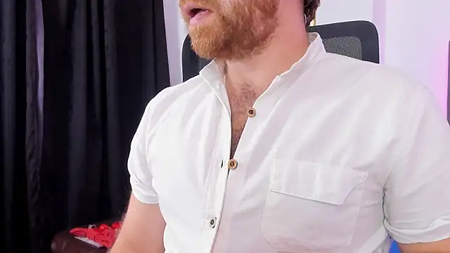 There is a loose cock - vidéo du modèle de showcams michacosio