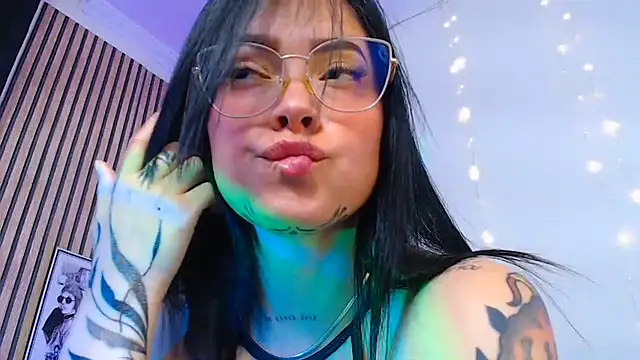 MY FACE ♥ — filmik Isa_Maiden1, modela(-lki) na kamerkach