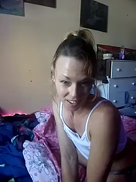 Cammy Puts it in her ass Volume 2 - vídeo de cammyquart modelo de câmara