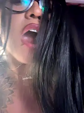 LOOK AT ME FUCK YOU HARD UNTIL YOU SQUIRT - video by monroe_777 cam model