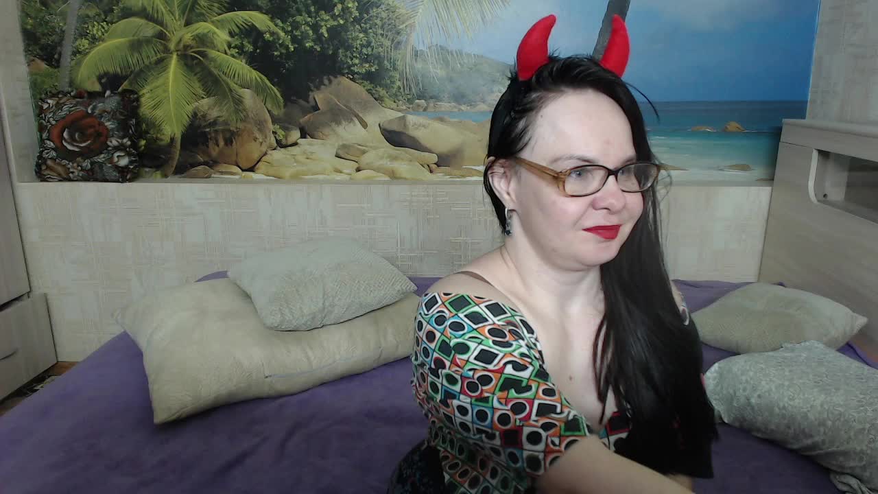 [18 Nov 23:20] Private Show - ক্যাম মডেল Aphelandra-এর ভিডিও