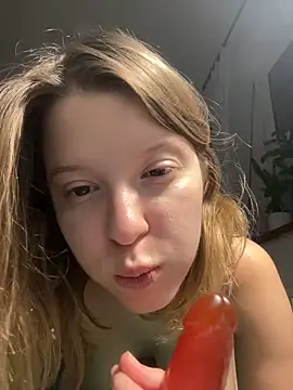 Spit with my salvia - video by kimczii cam model