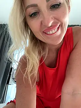 Masturbate to orgasm - video by Allys cam model