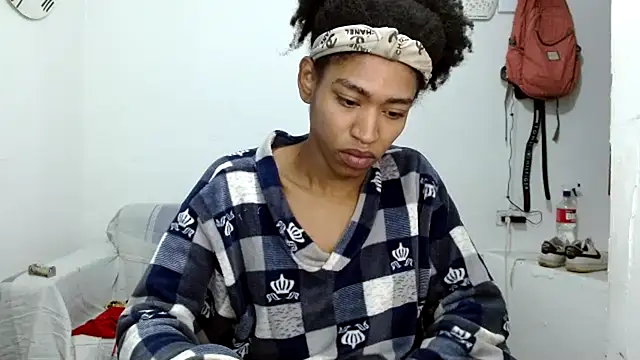 Long vid big cum in 13:27 mn - video by angelamarie1 cam model