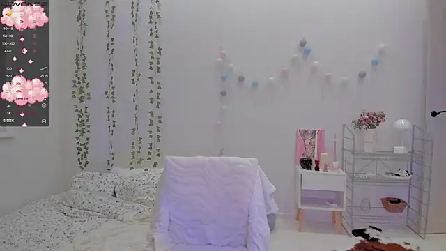 Masturbate in shower♥ - відео від вебкаммоделі Mary_tiim