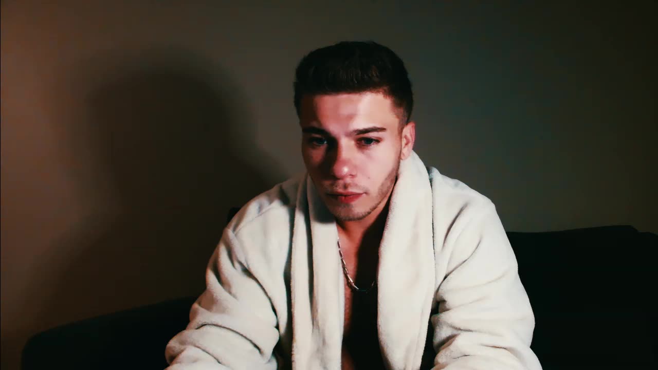 [7 May 00:32] Private Show - video av Elkafit28 cam model