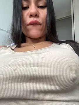 Delicieux - video by ReggieG cam model