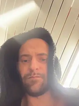 [26 Dec 08:00] Private Show - bigguy101 캠 모델의 동영상