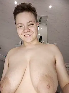 I sat on a dildo on it, then I put it in my ass and jump too, and then I come. - video di GoldMelissa modella di cam