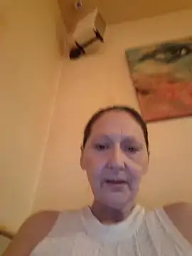 [3 Sep 22:03] Private Show in coffee shop public show - Video von dominatrixredsonyja Cam-Model