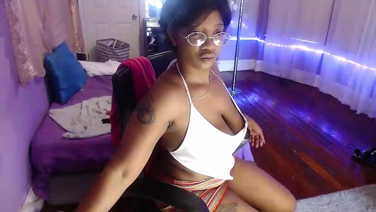 [16 Apr 12:31] Private Show - corilynx 캠 모델의 동영상