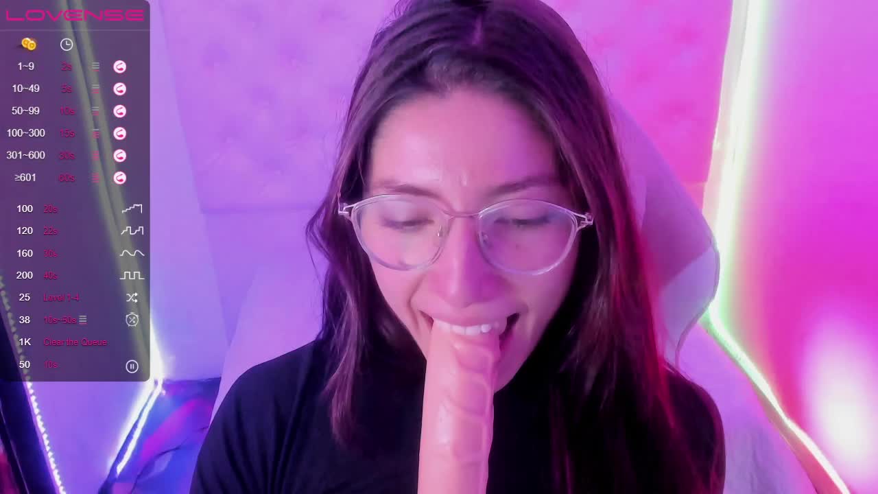 DT show =) – видео вебкам-модели Spit_queen