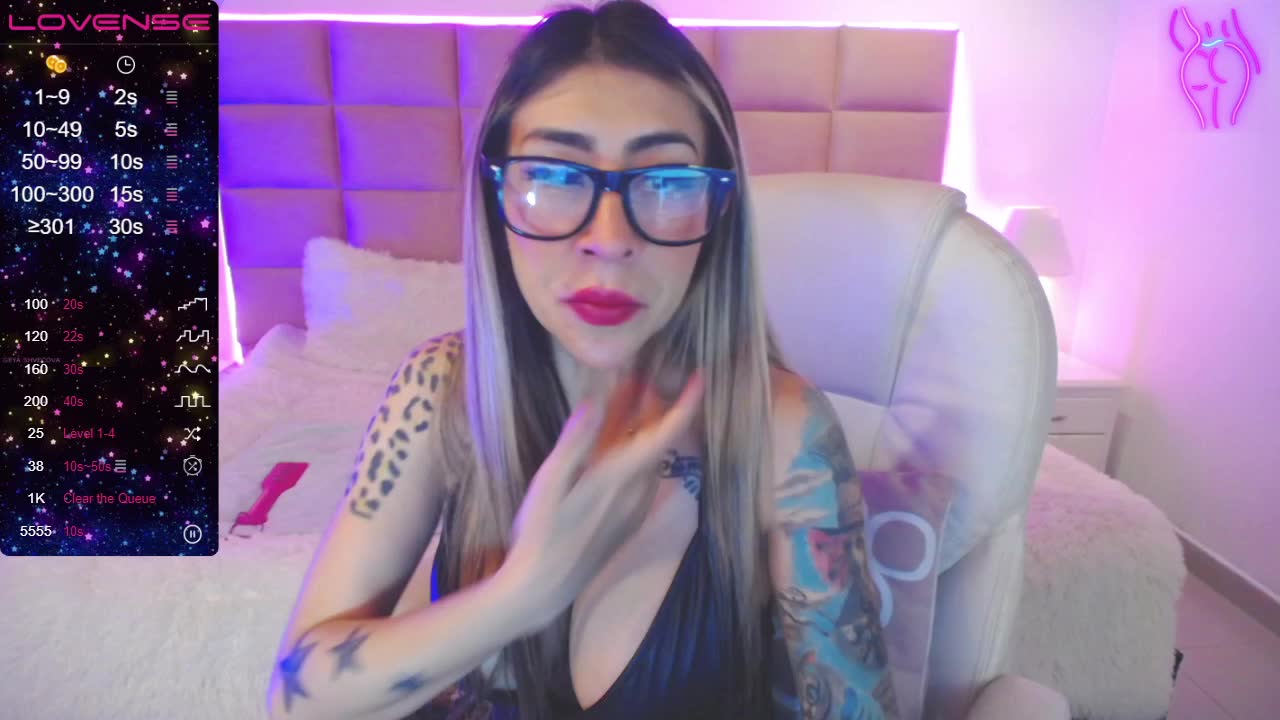 Squirt show - Martina_Dash 的视频
