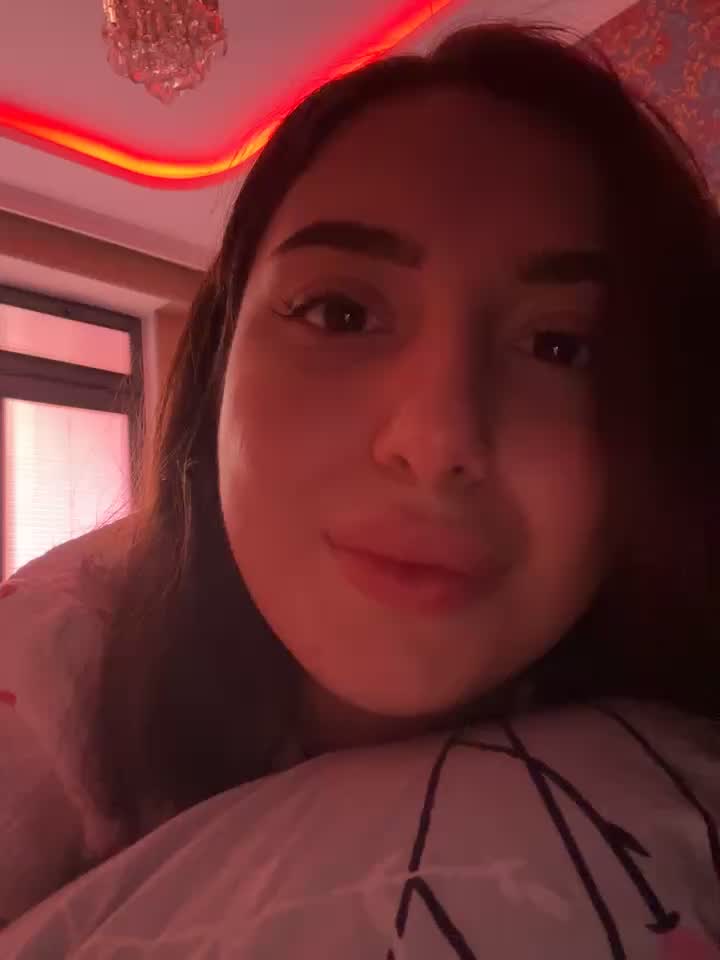 Private Show🙈 we in my bedroom have hugs and nice French kisses 😘 gentle sex❗️