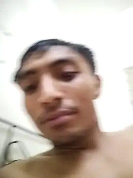 [22 Apr 20:07] Public Show - video by nazirul363108 cam model