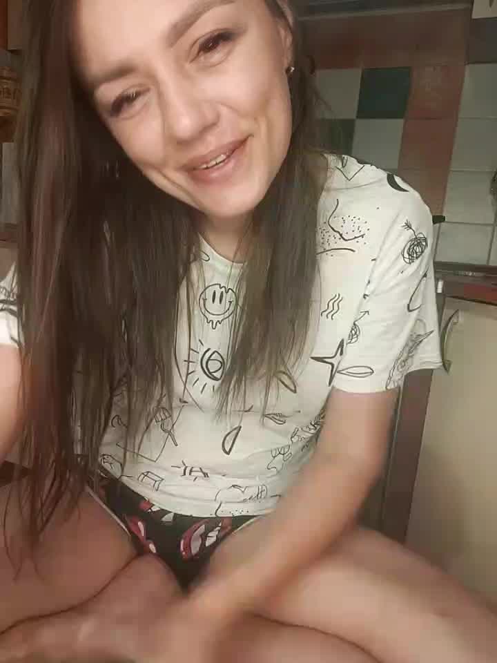 [19 Aug 05:06] Private Show - ক্যাম মডেল KrissSexi-এর ভিডিও