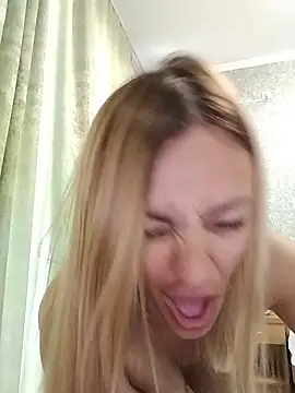 [27 Jun 14:21] Private Show - video by KrissSexi cam model