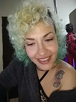 [7 Jul] Private Show Showing my pussy and tight little ass to my client.