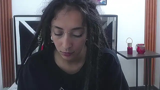 In my sexy skirt - video by ORIANNA_BODMOD cam model