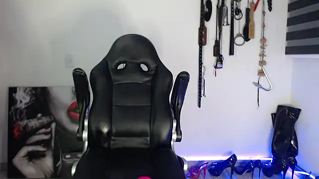 tie very tight purple tits for two hours - vidéo du modèle de showcams alison_slave