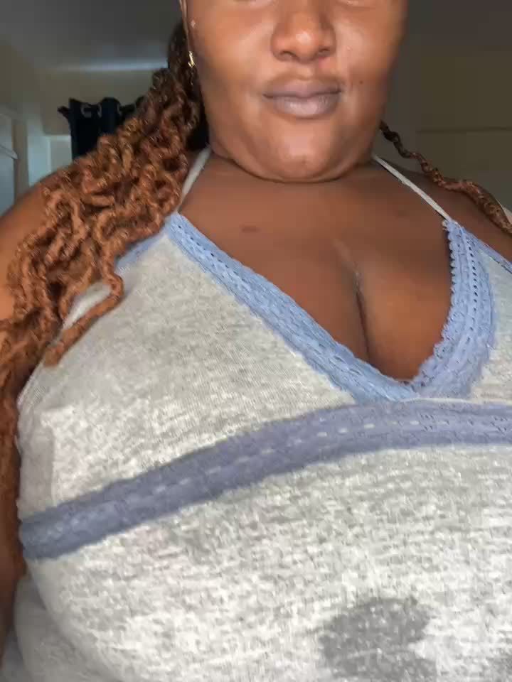 Belly – видео вебкам-модели m_yummyshish