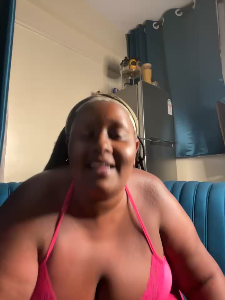 [17 Feb 03:25] Private Show – видео вебкам-модели m_yummyshish