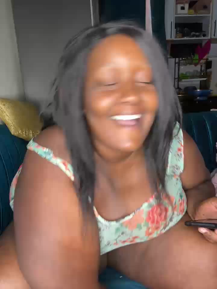 Everything you wish from a milf – видео вебкам-модели m_yummyshish