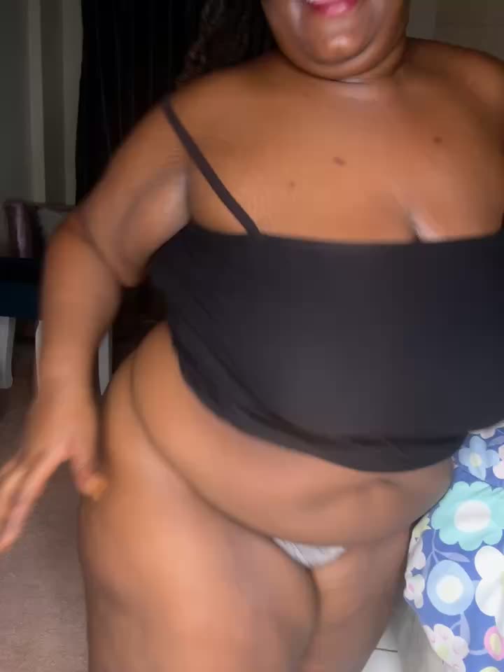 [20 Aug 23:00] Private Show – видео вебкам-модели m_yummyshish