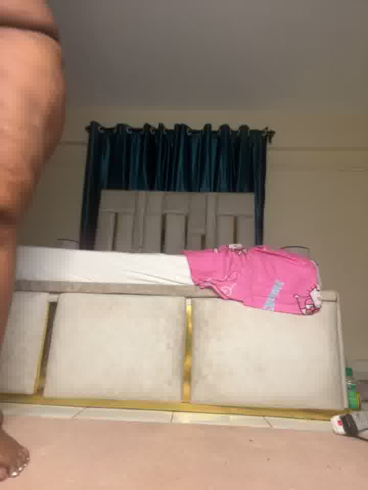 Cowgirl - video by DAQUANNA_ROSE cam model