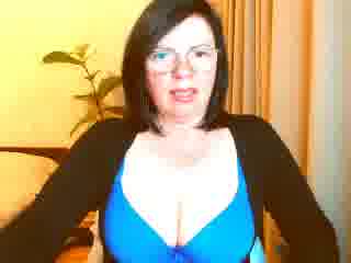 you took off my panties and put your fingers in my pussy... - Vídeo de Monica-1203, modelo de vídeos