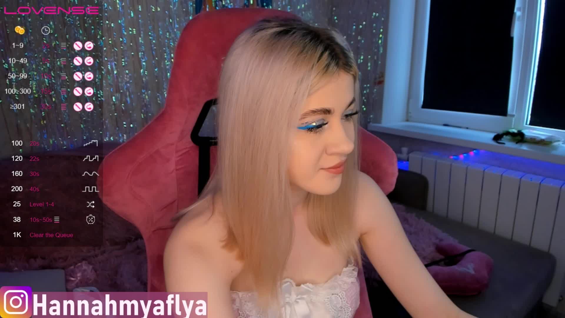 striptease and twerk with open asshole
