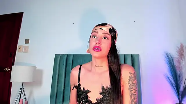 DT + Fuck pussy - vídeo de NoraDasilva modelo de câmara