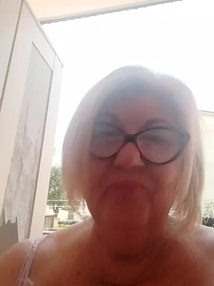 [29 Apr 13:12] Private Show - 視頻由 Merilulla 主播提供