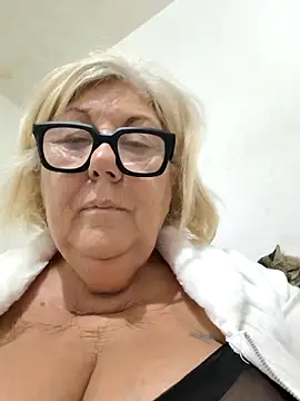 [21 Oct 18:20] Private Show - video by Merilulla cam model