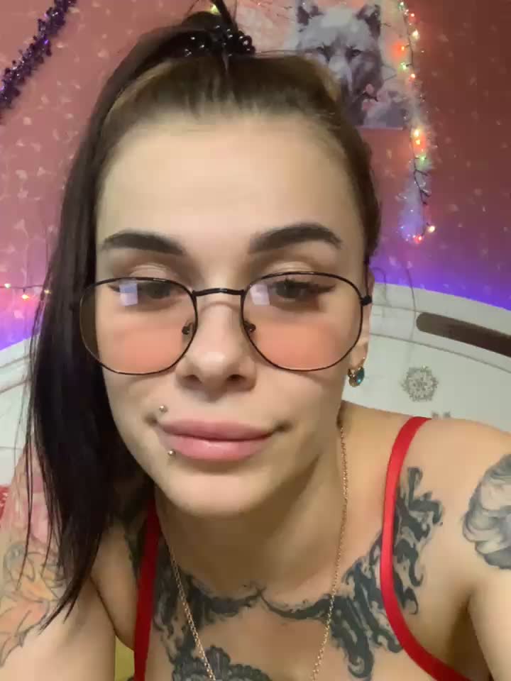 blowjob and between tits - βίντεο μοντέλου Queen_of_pain