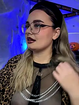 sexy show - 視頻由 MoziRixis 主播提供