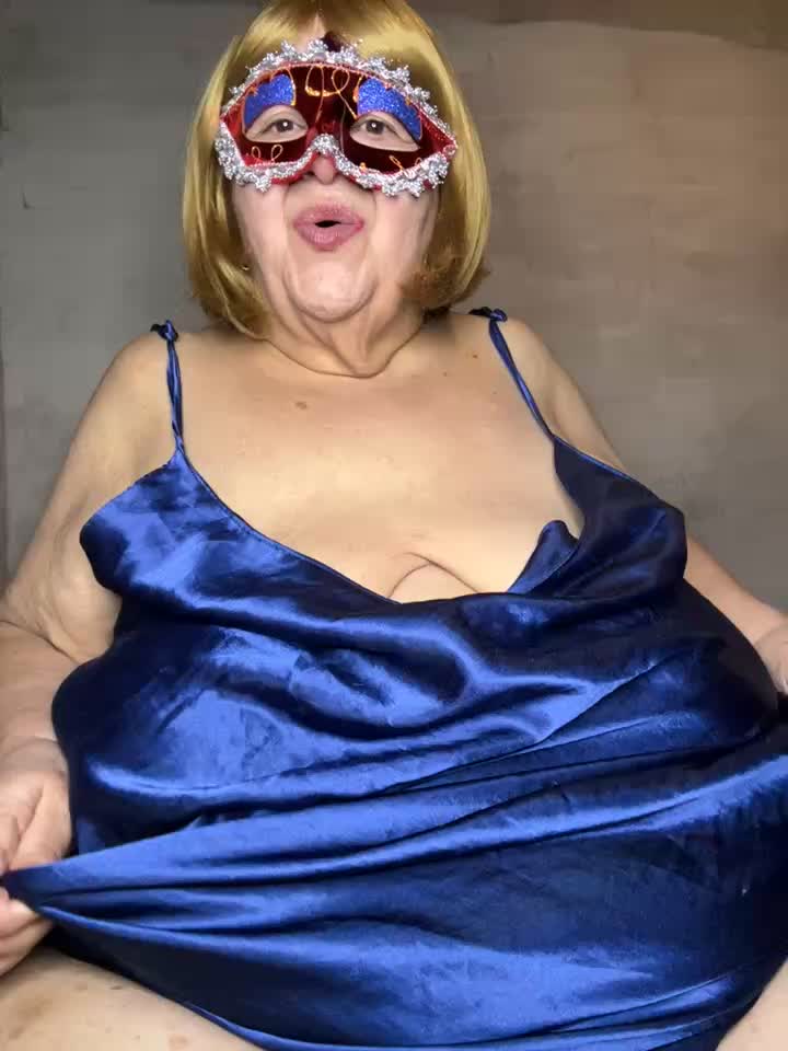 horny show - video by mariannecox cam model