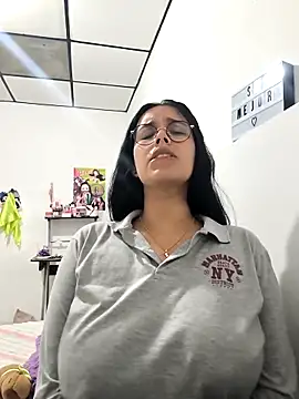 [22 Oct 21:07] Public Show - video by Annya-sweet cam model