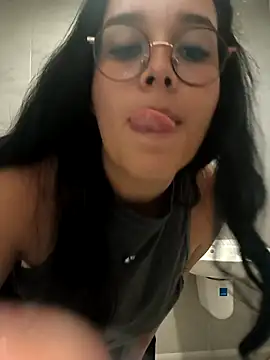 [7 Nov 11:22] Public Show - video by Annya-sweet cam model