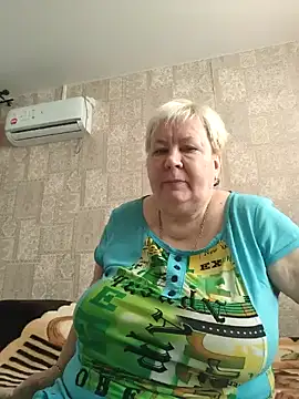 [12 Nov 09:39] Private Show - video by EffectFiona cam model