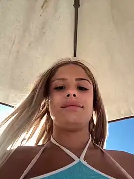 After beach go in my hotel room and make my first fontaine of squirt😻 - video by SophieVJ cam model