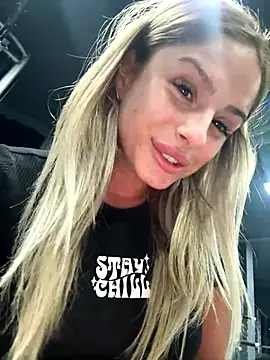 😱Super risky in public gym video😱 - video by SophieVJ cam model