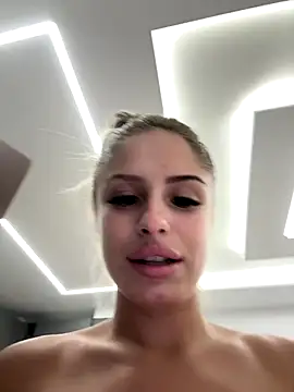 Super risky show open my main door all neighbours can see me🔞 - video by SophieVJ cam model