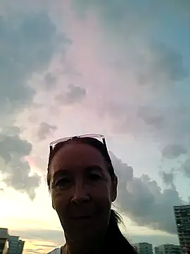 Look how beautiful the sky is☁️☁️☁️💓💓💓 Public Show– Celine_Faer1 kameramodell videója