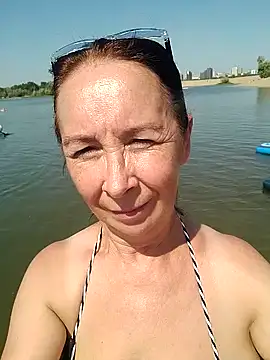 I'm on the beach 🏖️ Public Show– Celine_Faer1 kameramodell videója